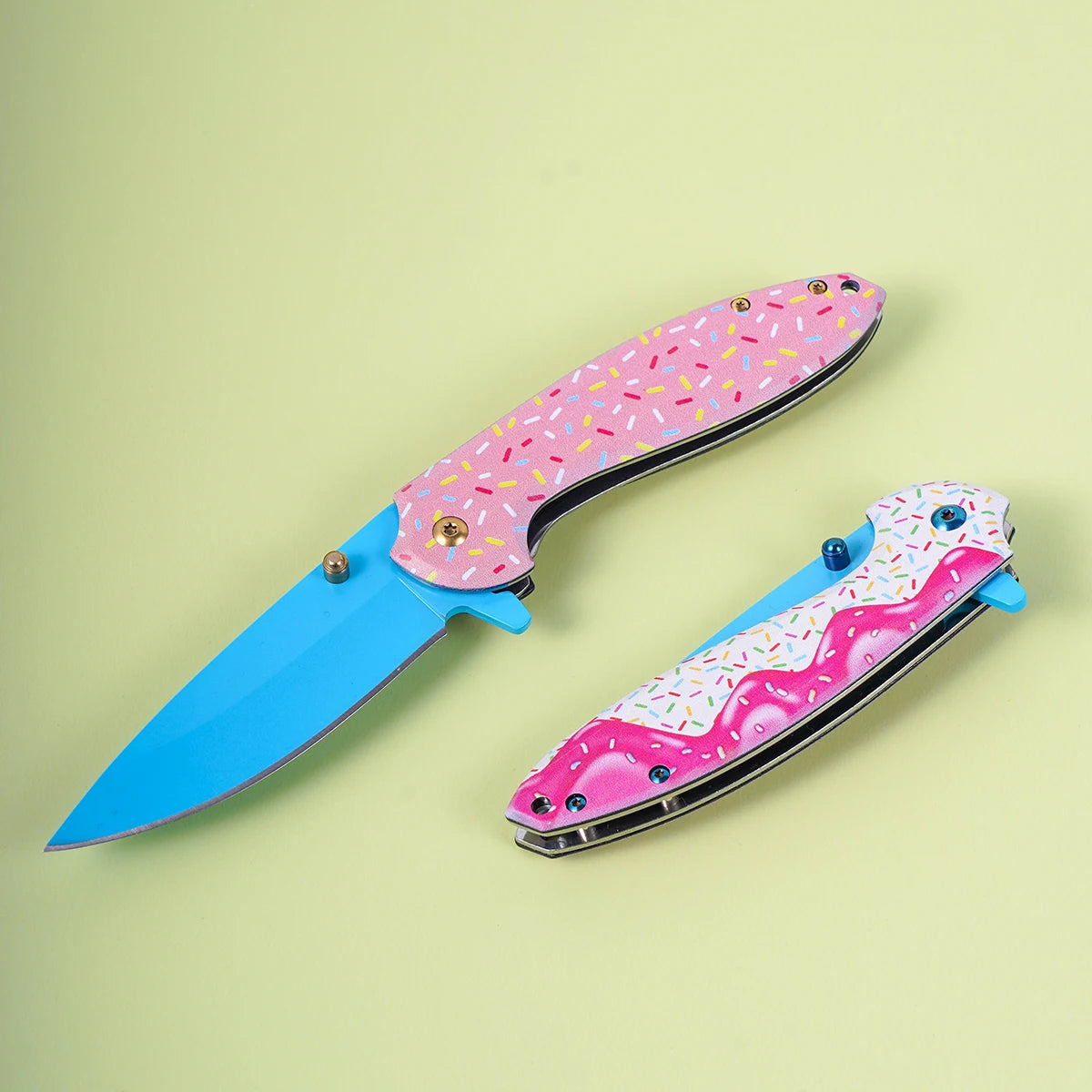 Premium Stainless Steel Pocket Knife Men’s folding EDC multi-tool (outdoors/fruit) – donut-pattern handle. For camping, hiking, exploration, DIY, daily use, fishing & hunting. Great gift for men: Valentine’s Day